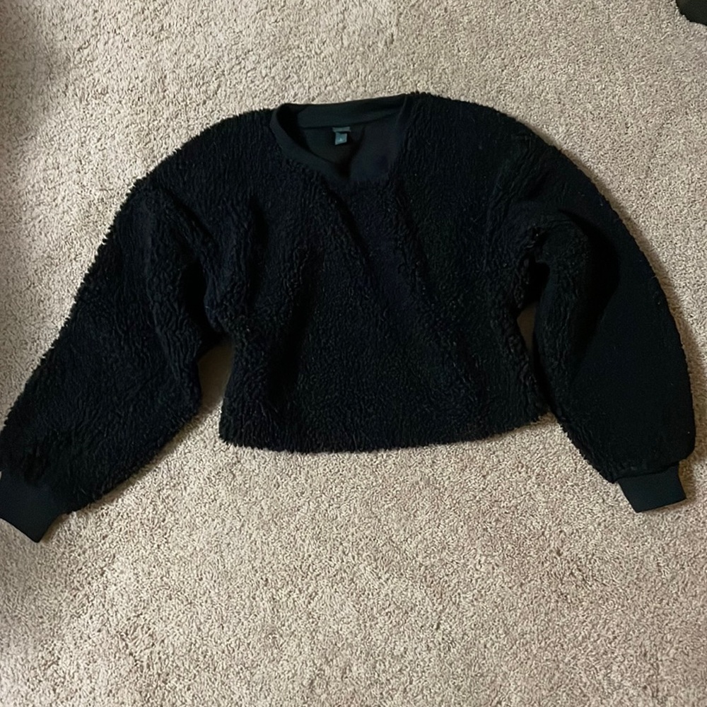 Black cropped sweater with outside textured, size small
